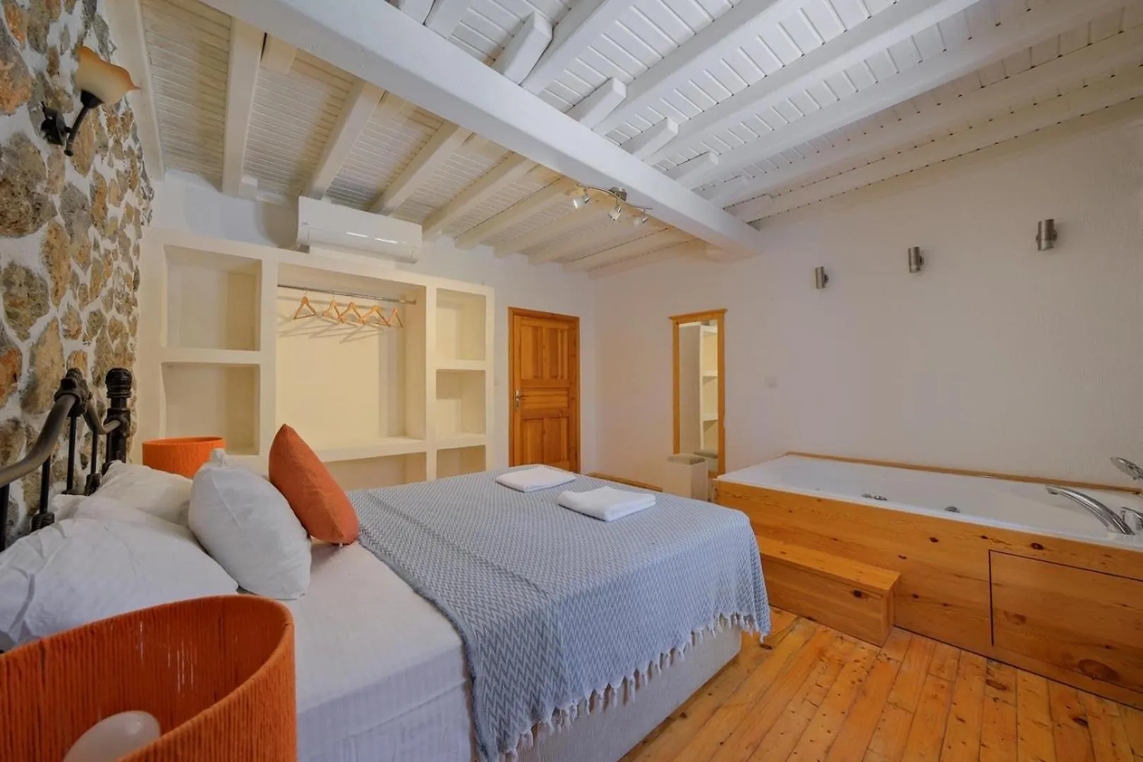 1 Bedroom Luxury Villa - 9687 Fethiye